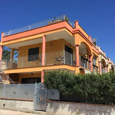 Bed and breakfast La Dolce Vita On The Beach