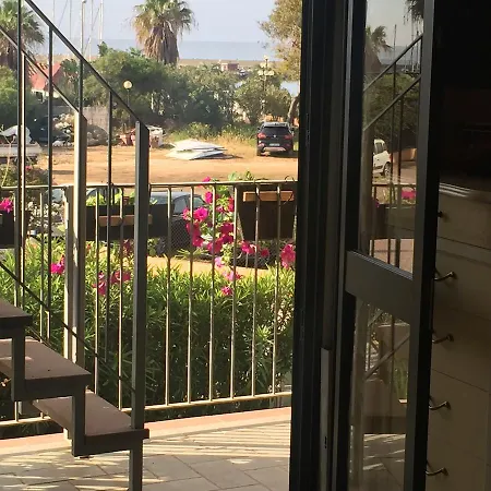 Bed and breakfast La Dolce Vita On The Beach
