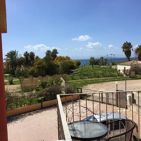 La Dolce Vita On The Beach Bed and breakfast Capitana